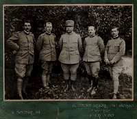 Il Ten. Giorgio Gregorj nel 1918 in una foto di gruppo